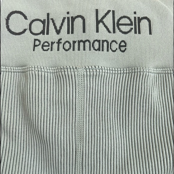 Calvin Klein Performance - Picture 1 of 6